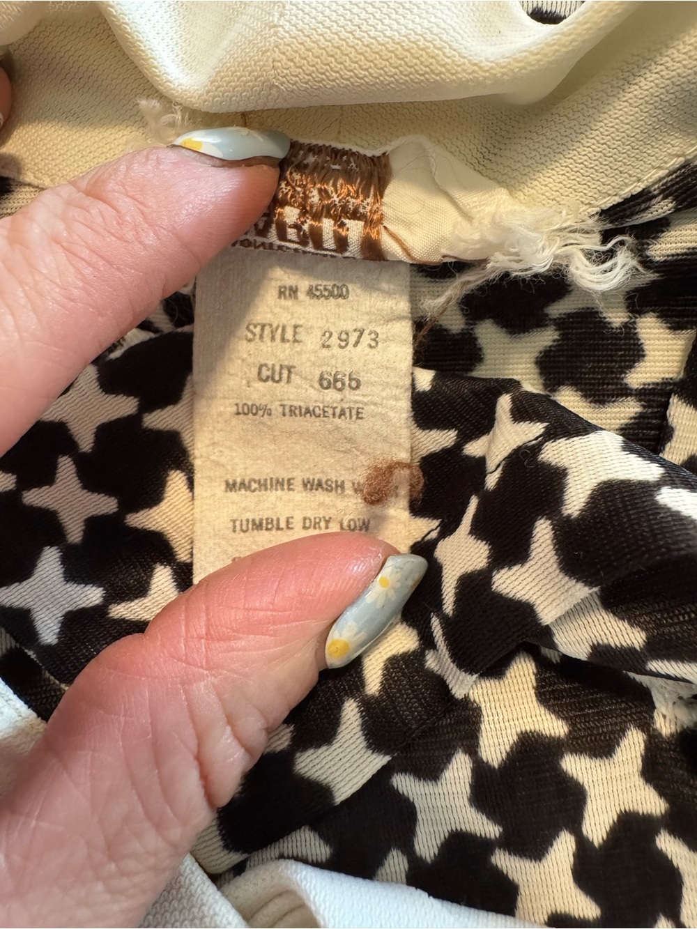 VTG 70s Montgomery Ward Triacetate Op Art Pussybow Blouse Secretary M siren - Picture 7 of 7